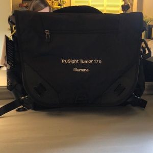 Vertex 5390 Computer Messenger Bag NWT